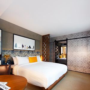 Zimmer mit Kingsize-Bett